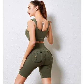 Sportovní set s krátkými legínami a kapsami, zelená M