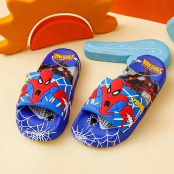 Dětská sálová obuv Spiderman Chlapecké pantofle s 3D obrázkem Spidermana Barva: světle modrá, Velikost EUR: 34 (stélka: 19,5 cm)
