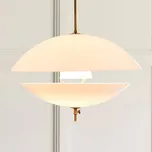 FRITZ HANSEN Závěsná lampa Clam Ø 44 cm opál, mosaz, černá 1 x 60 W - Doprava zdarma