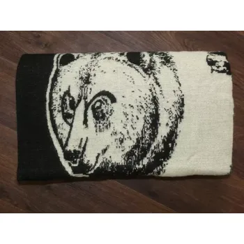 Přehoz na lůžko Deka Ekvádor I (lamí vlna, černá, medvědi)