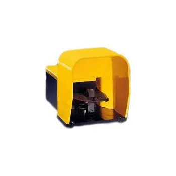 vypínač LOVATO Electric KG200L11 nožní spínač, plastové tělo, provedení s krytem 1Z+1V pomalé