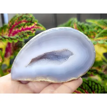 Přírodní kámen Achát šedý geoda s dutinkou 193g (Brazílie)