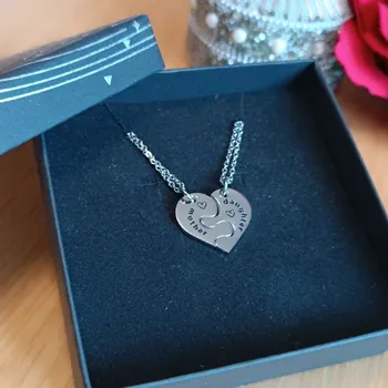 Náhrdelník B-TOP Nerezový náhrdelník s přívěskem Matka a Dcera Stříbrná