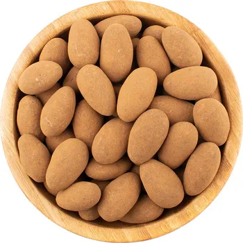 Sušená potravina Vital Country Mandle v mléčné čokoládě a skořici 500 g