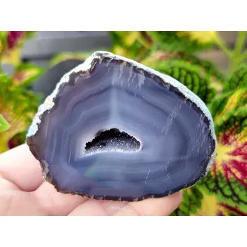 Přírodní kámen Achát šedý geoda s dutinkou 179g z Brazílie