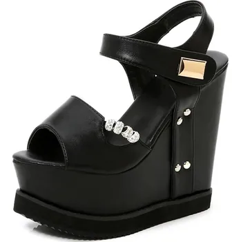 Dámské sandále Sandály s páskem na vysokém klínku Barva: Černá, Velikost: 38