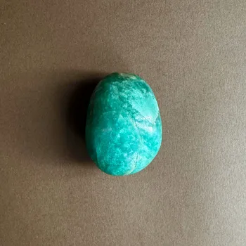 Oválek Amazonit Váha: 70 - 100 g leštěný minerál
