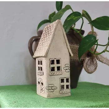 Keramický domeček 19 cm - dekorace do bytu i do zahrady