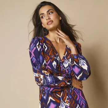 Dámské šaty Dlouhé šaty s výstřihem do V a potiskem indigo/purpurová 38