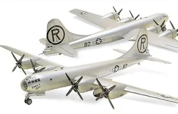 Plastikový model Academy Boeing B-29A Enola Gay & Bockscar 1:72