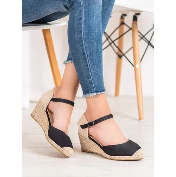 Dámské sandále Dámské lodičky na klínku OM247B - Small Swan černá 40