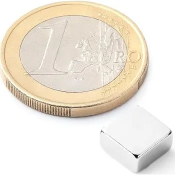 Dekorativní magnet Neodymový magnet kvádr 8&nbsp;×&nbsp;8&nbsp;×&nbsp;4&nbsp;mm, síla 1,7&nbsp;kg