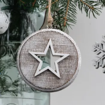 Vánoční ozdoba Závěsná dřevěná ozdoba na stromeček hvězda hnědá 8cm