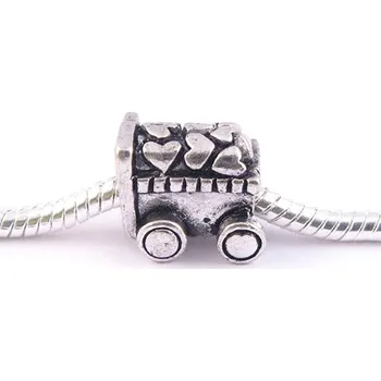 Přívěsek miXL.cz Korálky na náramky Vláček se srdíčky