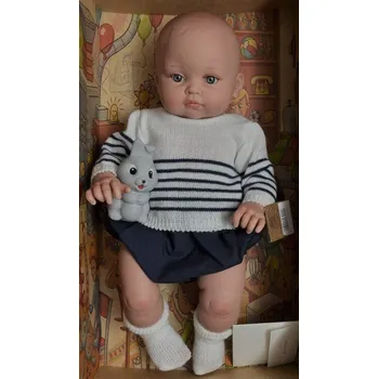 Panenka Realistické miminko chlapeček Arthur bílém svetříku s pruhy od firmy Lamagik (Realistická miminka ze Španělska)