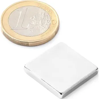 Dekorativní magnet Neodymový magnet kvádr 20&nbsp;×&nbsp;20&nbsp;×&nbsp;3&nbsp;mm, síla 4,9&nbsp;kg