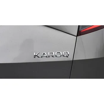 Znak automobilu Škoda KAROQ zadní nápis - stříbrný