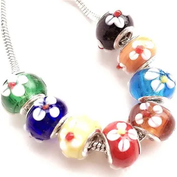 Přívěsek Korálek na náramek skleněný s kytičkou žlutý