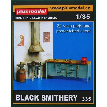 Plastikový model Plusmodel 1/35 Blacksmithery