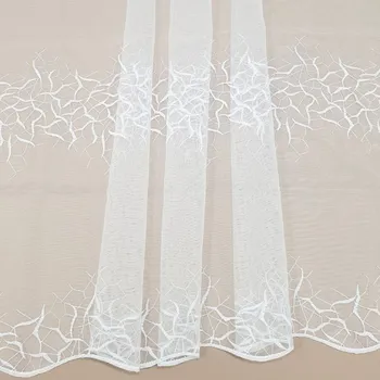 Záclona Gerster Záclona bílá, bíle vyšívaná bordura, v.290cm