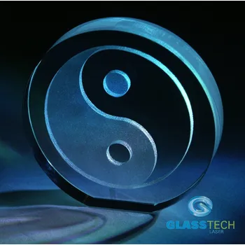3D JIN-JANG - symbol ve skl. těžítku (3D symbol Jin-Jang laserovaný ve skleněné plaketě o průměru 90 cm)