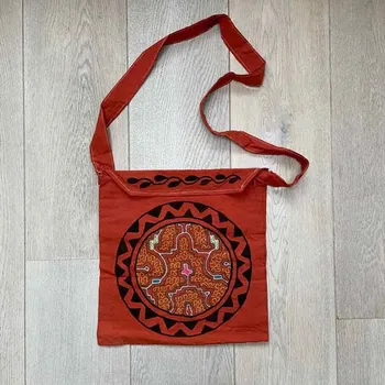 Shipibo malovaná taška přes rameno Mundo