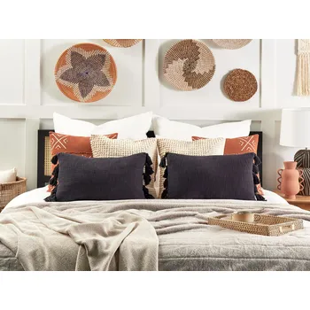 Bytový textil Dekorativní polštář šedý Bavlna 35 x 55 cm se střapci Boho Dekorace doplňky Beliani