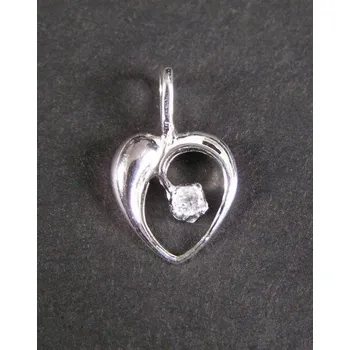 Přívěsek Srdíčko s tečkou uprostřed - stříbrný přívěsek