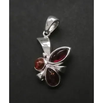 Přívěsek Motýlek zdobený jantarem - stříbrný přívěsek