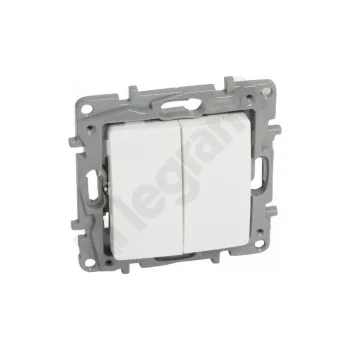 vypínač a zásuvka Legrand Candle Lowworker 10AX IP20 White (764505)