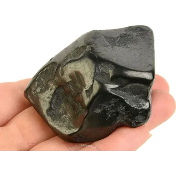 Přírodní kámen Šungit hladký z Ruska (83g)