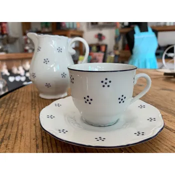 Prvorepublikový porcelánový šálek s podšálkem espresso