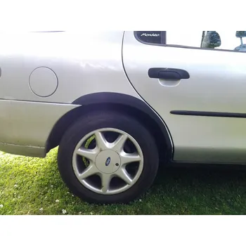 Karosérie Plastové lemy blatníku Ford Mondeo 1996-2000 hatchback, sedan
