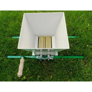 Kuchyňský mlýnek TIP Mlýnek na hrozny - Nerezová násypka