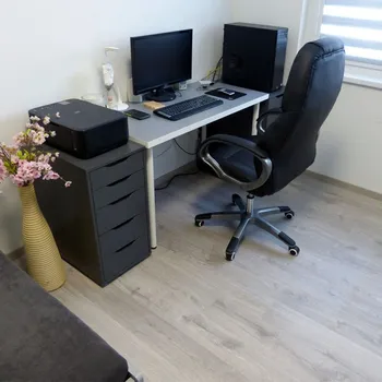 Podložka pod nábytek Ochranná podložka pod židli na hladké podlahy - samolepící průhledná