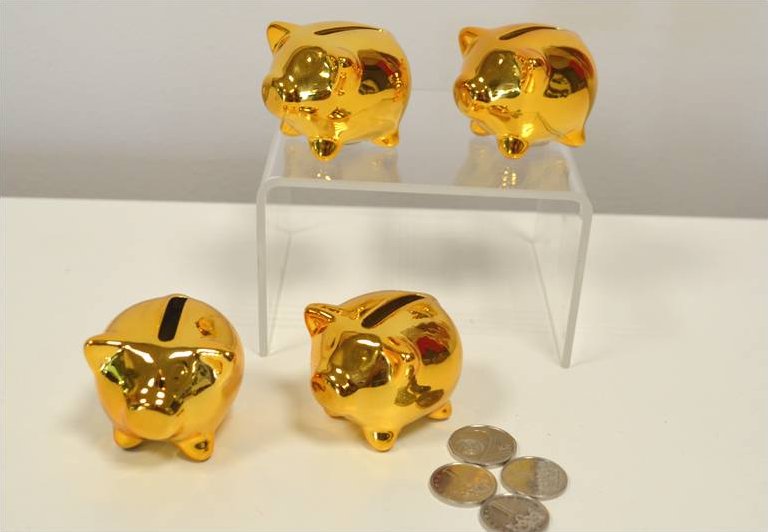 Kasička "ZLATÉ PRASÁTKO" 7.5x5x5.5cm