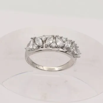 Prsten Stříbrný prsten s kamenem