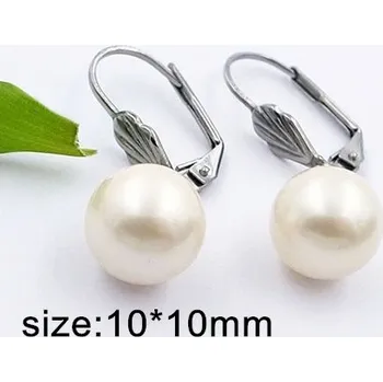 Náušnice Náušnice s volně visící perličkou v bílé barvě