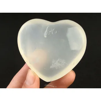 Přírodní kámen Srdce z girasolu 170g (Madagaskar)