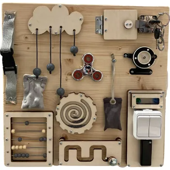 Activityboard Activity board na stěnu čtverec