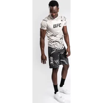 Pánská móda Pánské sportovní šortky Venum UFC Authentic Fight Week 2.0 Performance - Black/Sand Velikost: XL