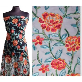 Tyl v černé barvě s vyšívaným vzorem květin 14493/001