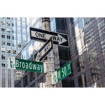 Fototapeta DIMEX | Vliesová fototapeta Značka Brodway Street MS-5-2963 | 375 x 250 cm | zelená, modrá, šedá + Vliesová fototapeta na stěnu DIMEX Značka Brodway Street MS52963 v rozměru 375 x 250 cm + lepidlo zdarma