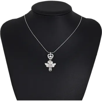 Náhrdelník B-TOP Elegantní náhrdelník s přívěskem anděl se srdcem stříbrná