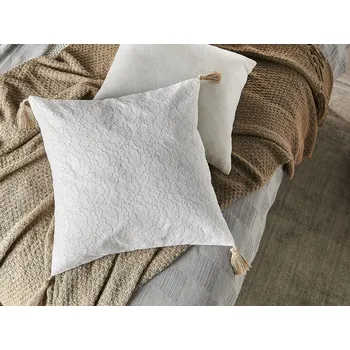 Povlečení Sada 2 dekorativních polštářů bílá polyester 45 x 45 cm s květinovým vzorem krajka třásně doplňky obývací pokoj ložnice Beliani