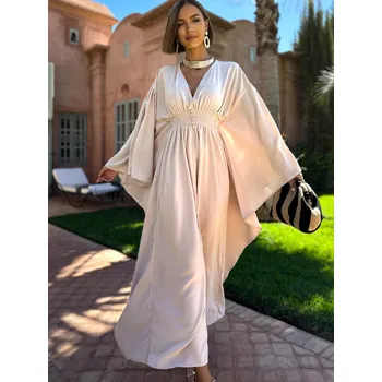 Dámské šaty Béžové dlouhé šaty KIERANES s volnými rukávy Velikost: ONESIZE