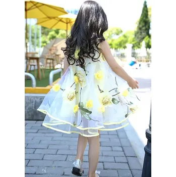 Dívčí šaty Lehounké dívčí letní šaty s květinovým vzorem Barva: Žlutá, Velikost: 130/6-7T