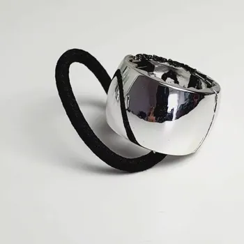 Ozdobná gumička pro vysoký culík - hladká - stříbrná