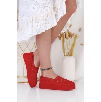 Dámské tenisky BALADA Červené krajkové tenisky BA51-19R Velikost: 36