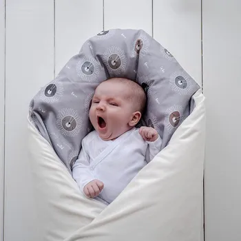 Zavinovačka Lily is sailing Péřová zavinovačka - Born to be wild cream Velikost: 80 x 80 cm, Varianta: povlak zapínání na knoflíky